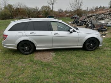 Продавам мерцедес c220 cdi amg пакет всичко е налично