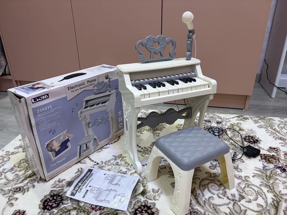 Детское игрушечное пианино