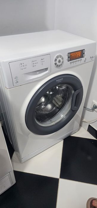 Masina de spalat rufe 7kg  Ariston Hotpoint wmsd 723