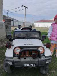 Продаётся машина для детей jeep