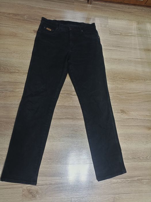 Фирменные джинсы Wrangler