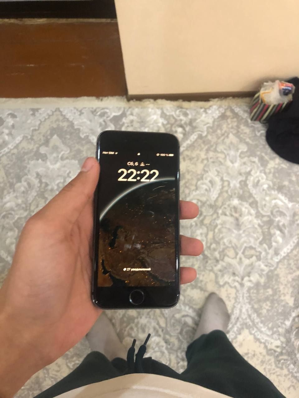 Iphone 8 sotiladi