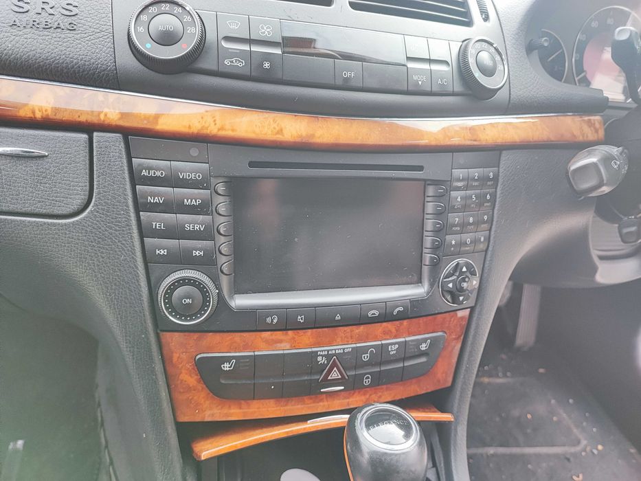 Салон от Мерцедес Е класа W211 фейса комби кожа с подгрев