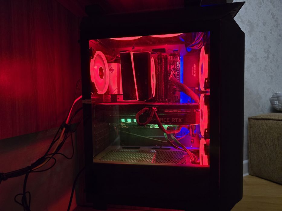 Игровой компьютер в сборе