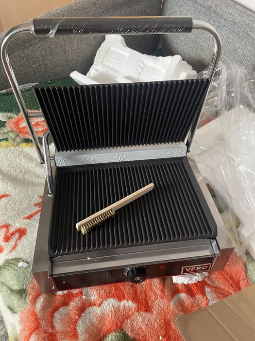 Продается комплект Для Донера  и Куры Гриль Срочно