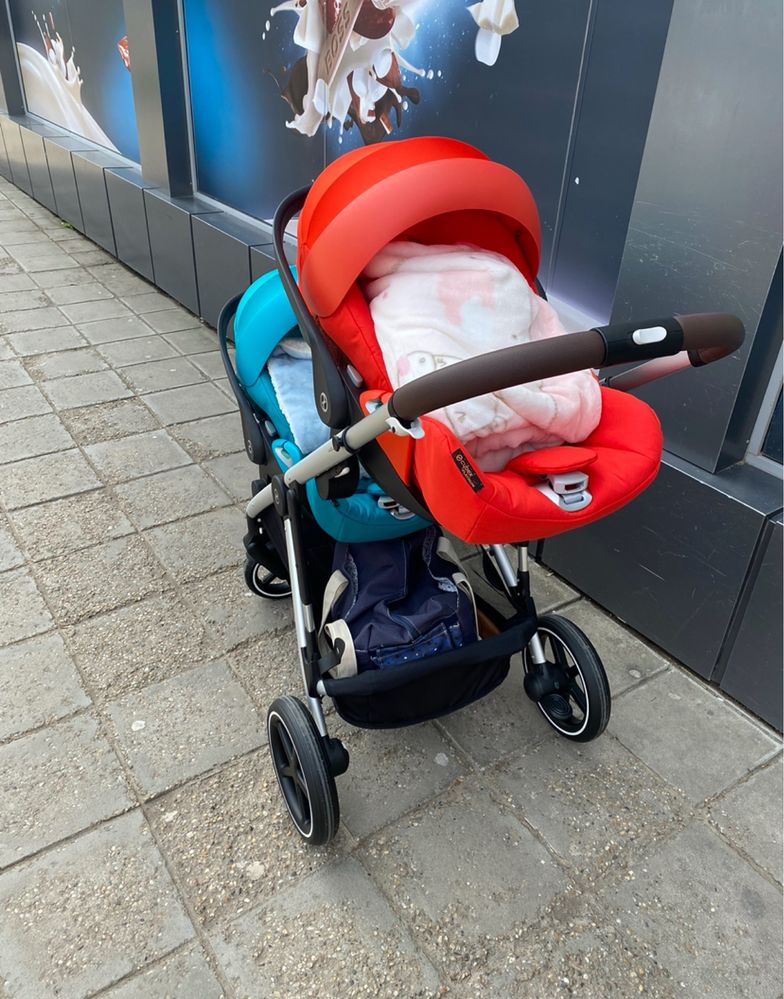 Продавам бебешка количка за близнаци Cybex Gazelle S - сребърно шаси