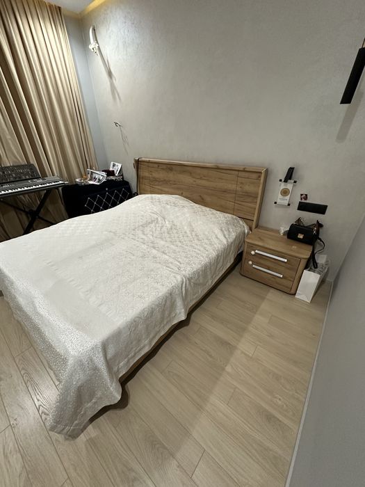 Продается кровать и тумбочка