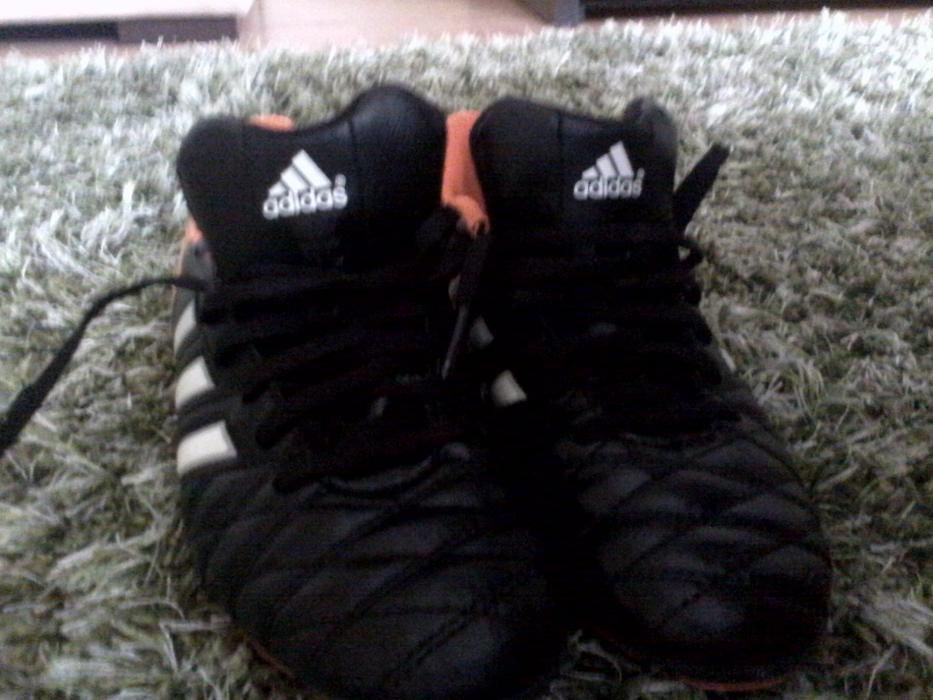 Ghete de fotbal Adidas !!