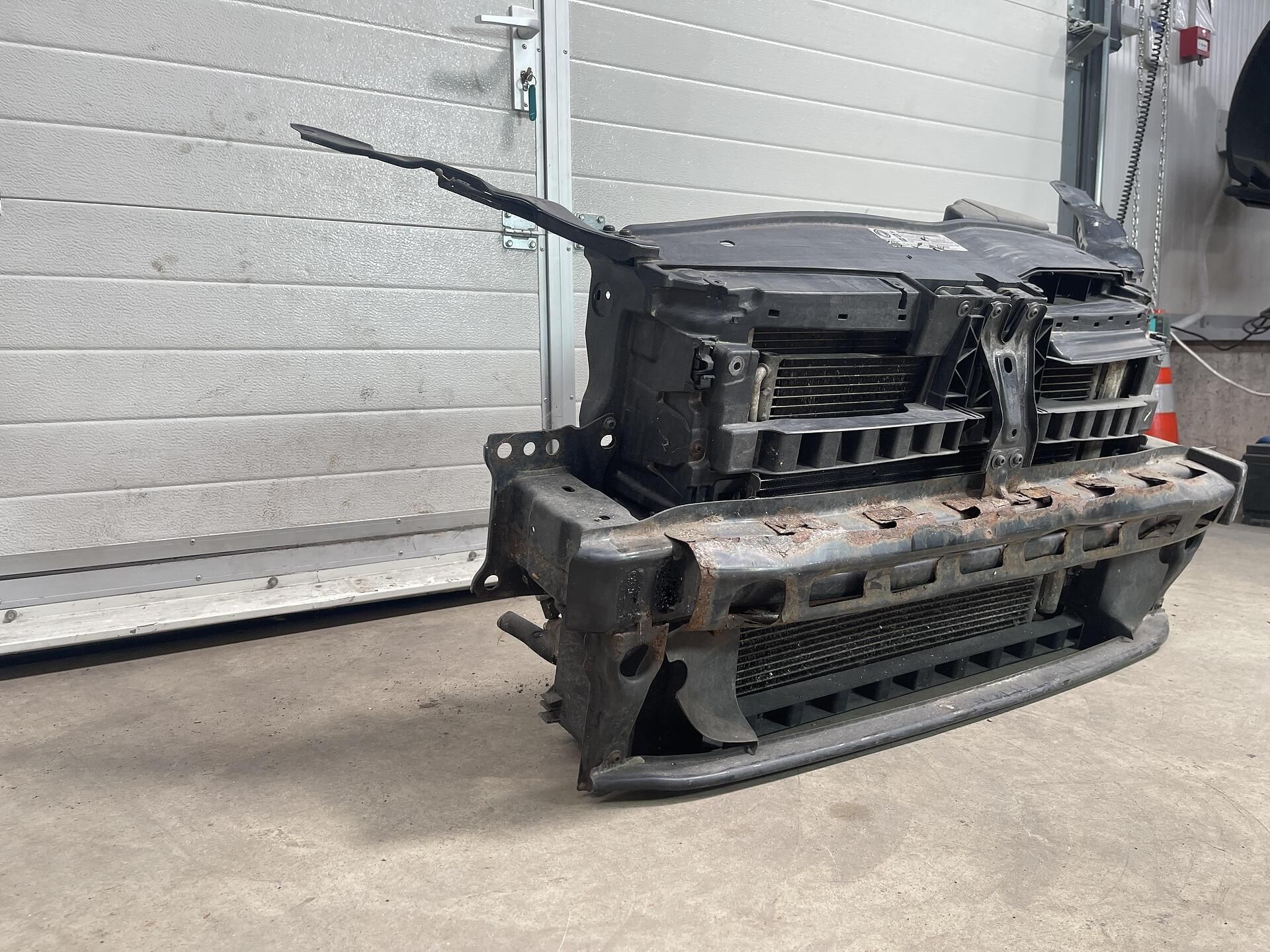 К-т радиатор с перки за vw golf vi - 5k0806930