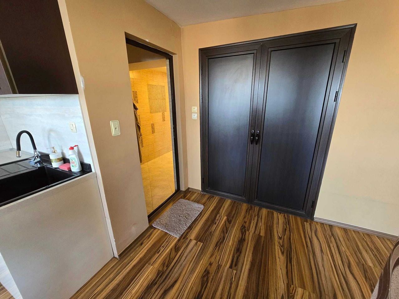 Продава се Двустаен апартамент в Стара Загора, Център - 82 кв.м за 1281 €/кв.м - Снимка #5