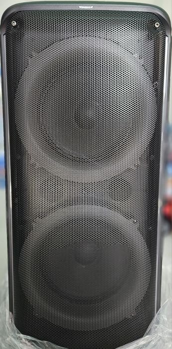 Bluetooth тонколона с LED светлина Караоке