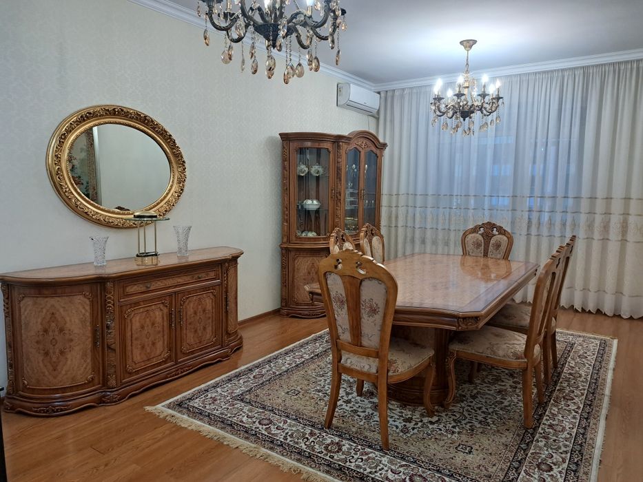 Продам комплект гостиной и кухни