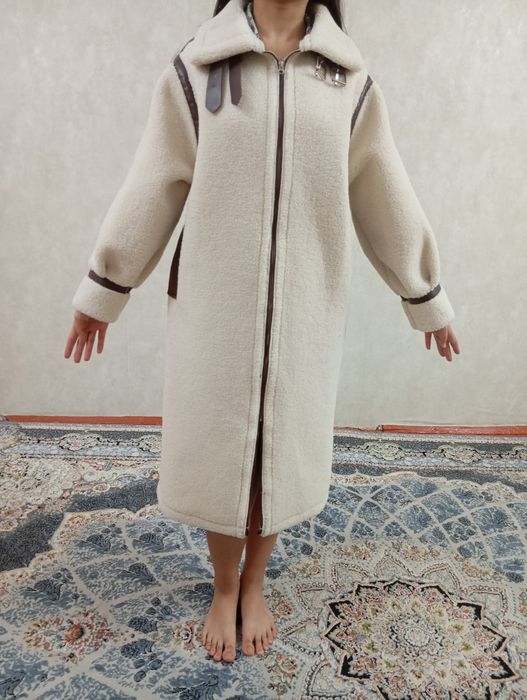 Дубленка белая новая