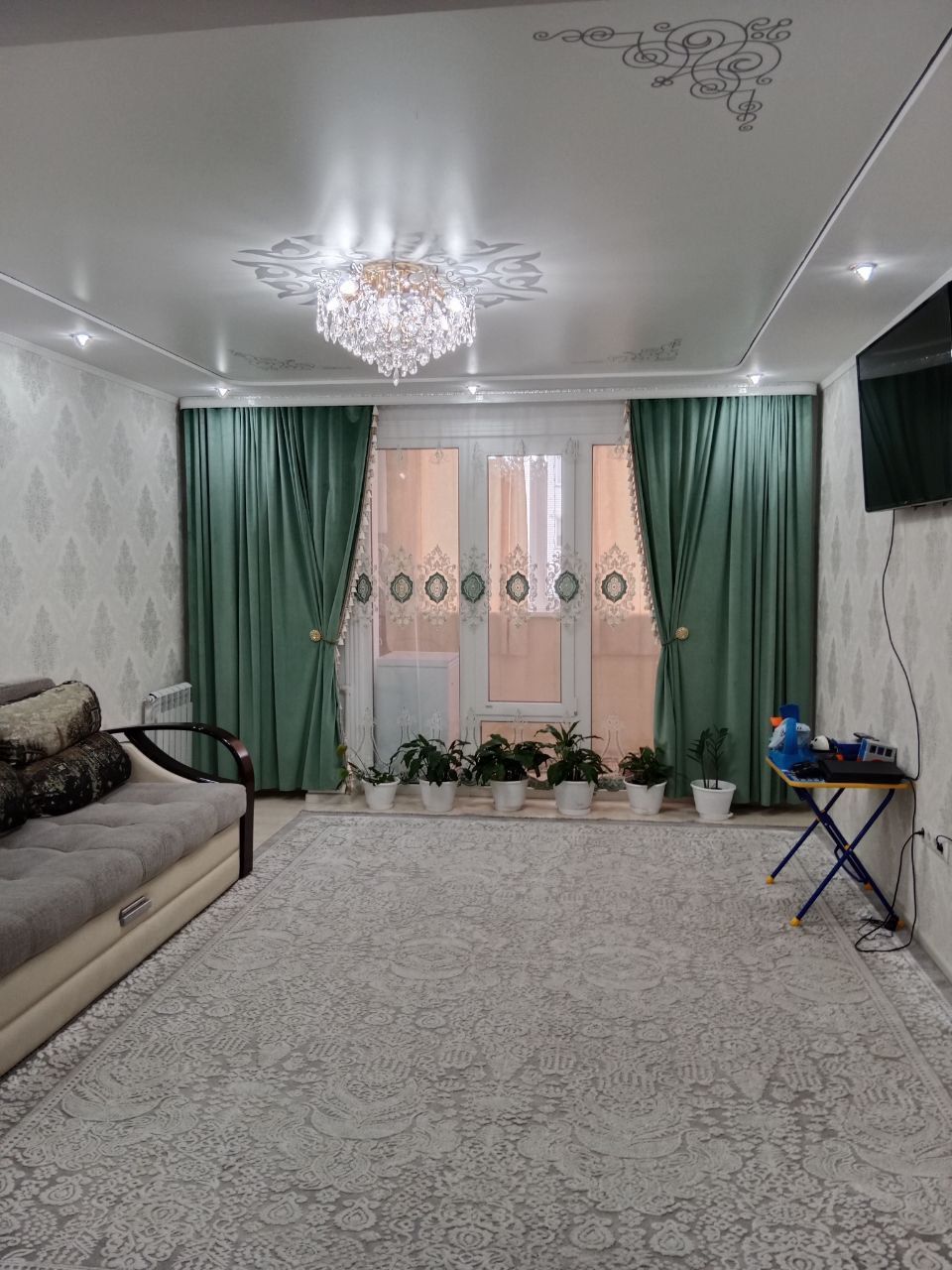 Срочно продам трёшку в 9 мкр.!