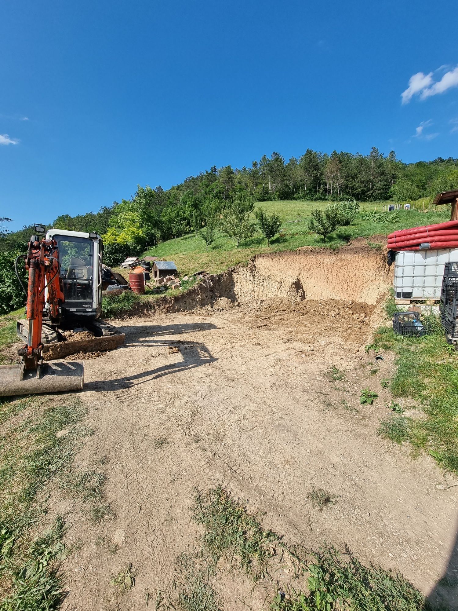 Prestari servicii miniexcavator si baculabila 3.5 t