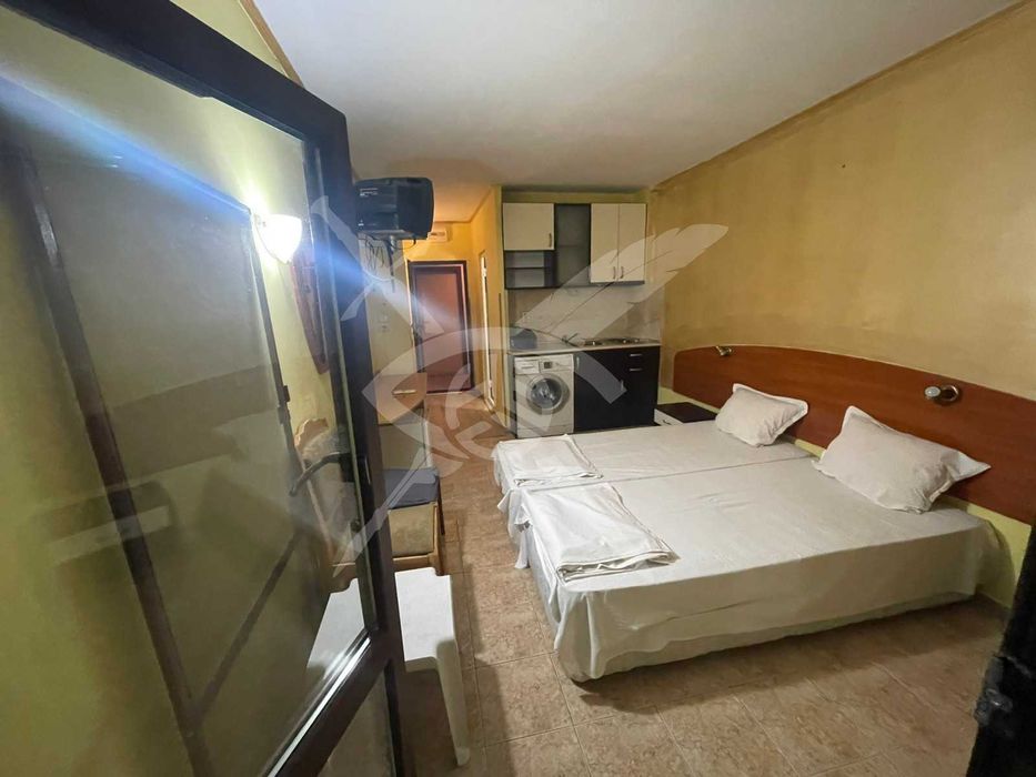 Продава се Двустаен апартамент в к.к. Слънчев бряг - 54 кв.м за 1075 €/кв.м - Снимка #3