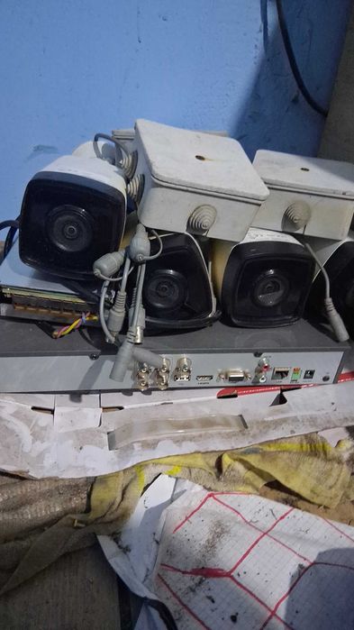 Se vinde set de patru camere de supraveghere de la haivision cu sursă