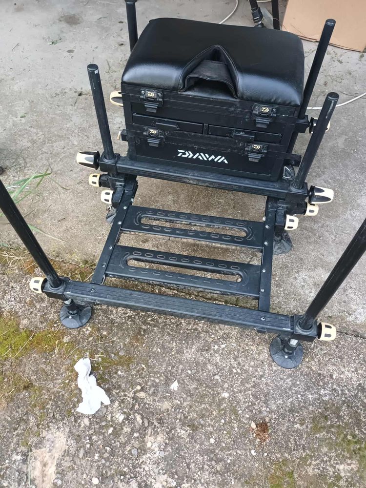 Риболовна Платформа Daiwa D75SB