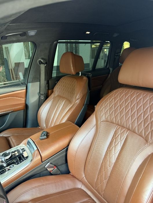 Срочно продается БМВ х7 50i Фул комплектация