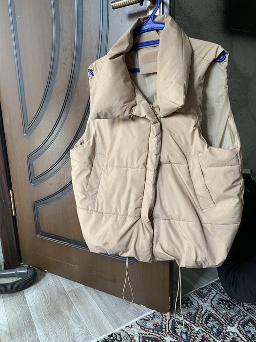 Продам желетку М размер