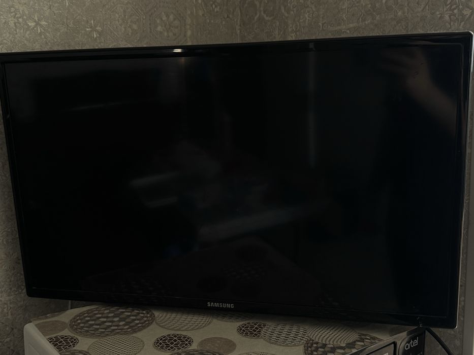 Телевизор 32тали , 2та бор