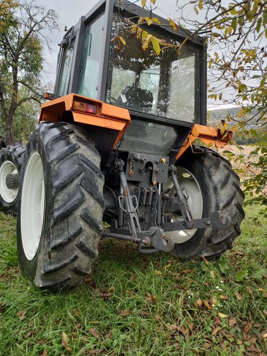 Tractor Renault 133.14
