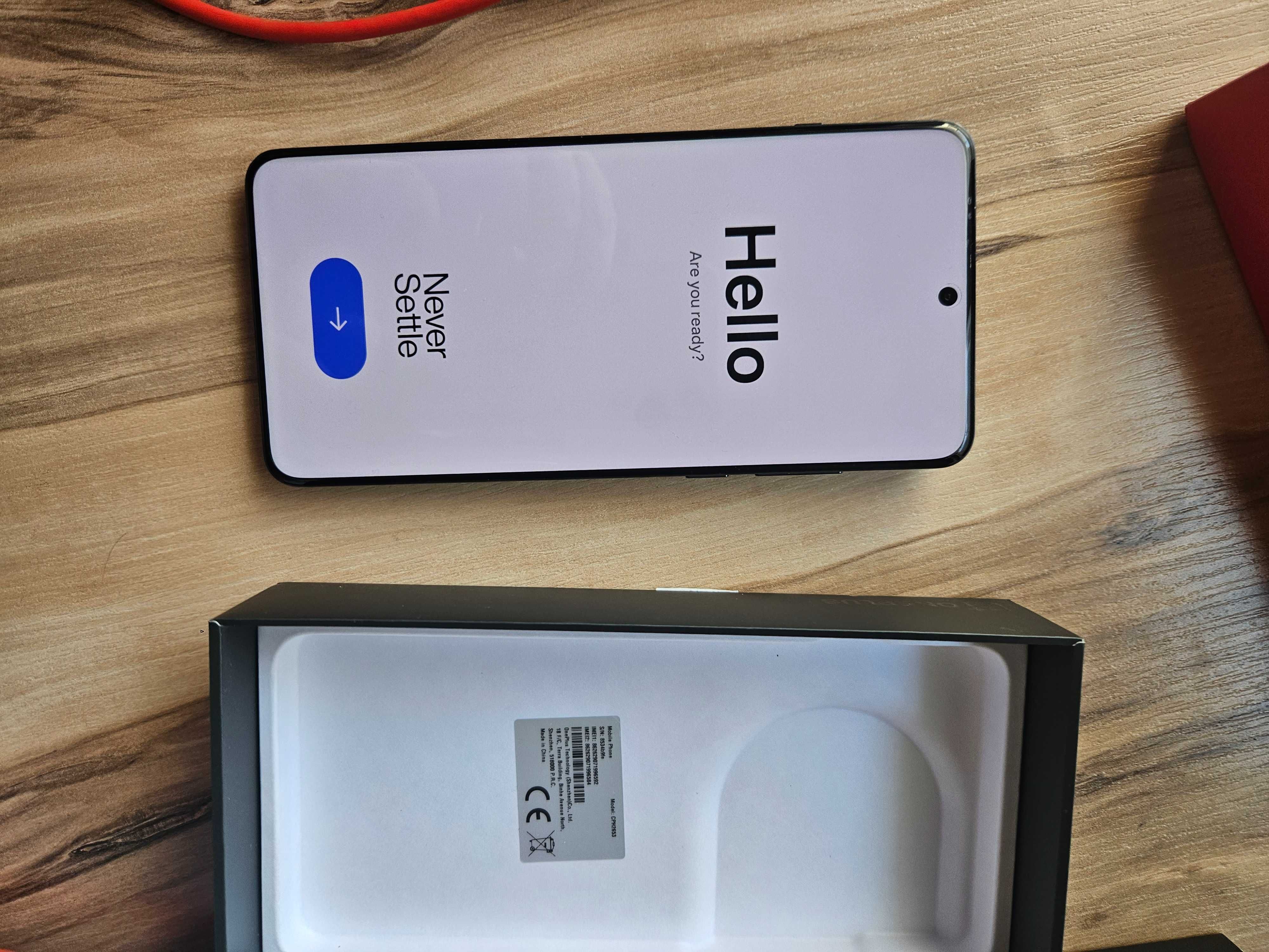 Смартфон OnePlus 13, Dual SIM, 16GB RAM, 512GB, 5G,