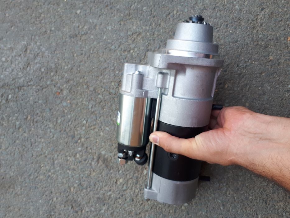 Electromotor nou BOBCAT S250 S185 S175