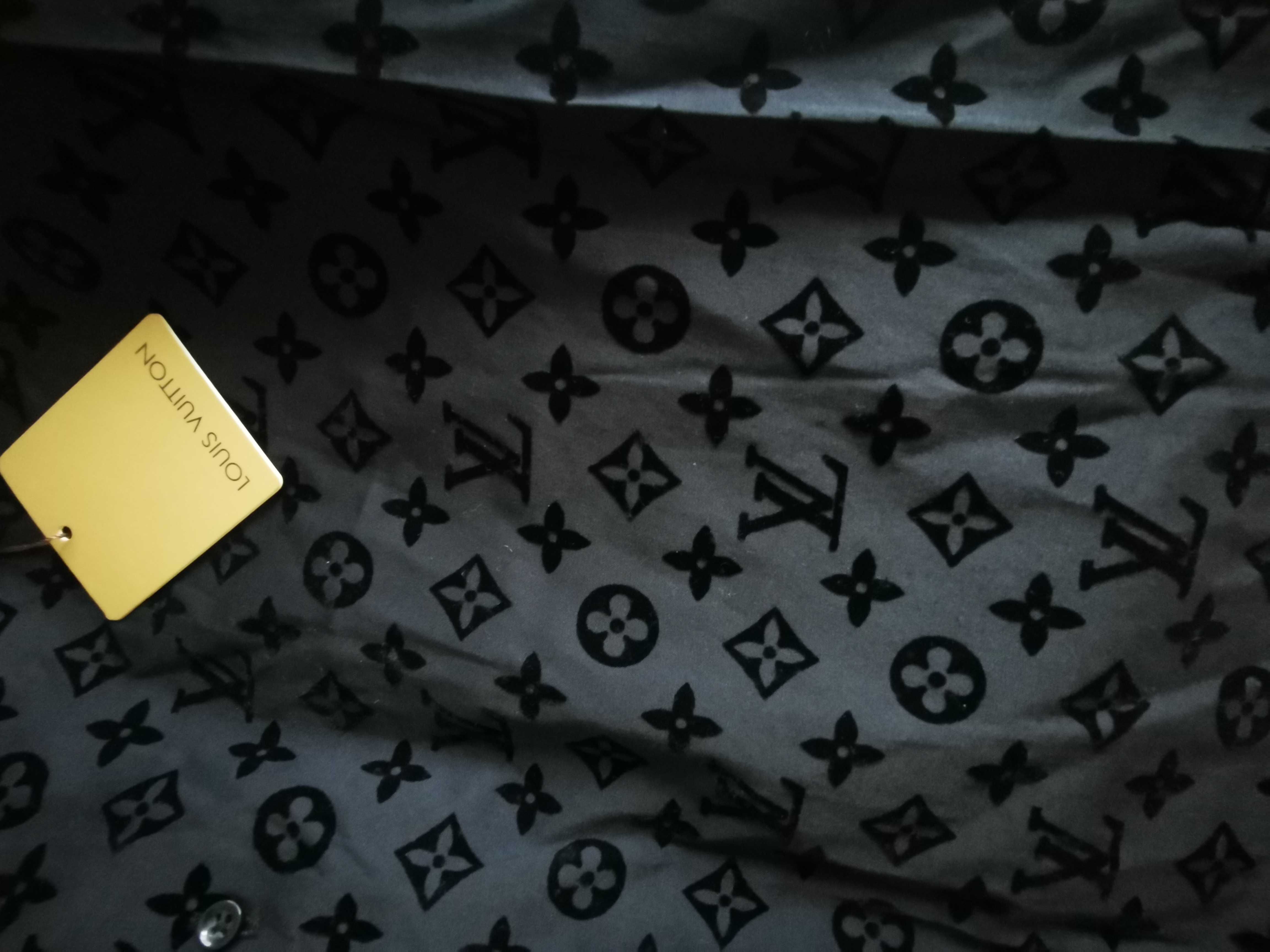 Louis Vuitton XL оригинална нова риза с етикета