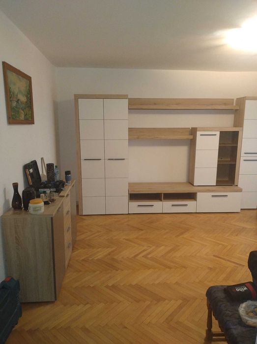 PF. Dau in chirie Ap.3 camere