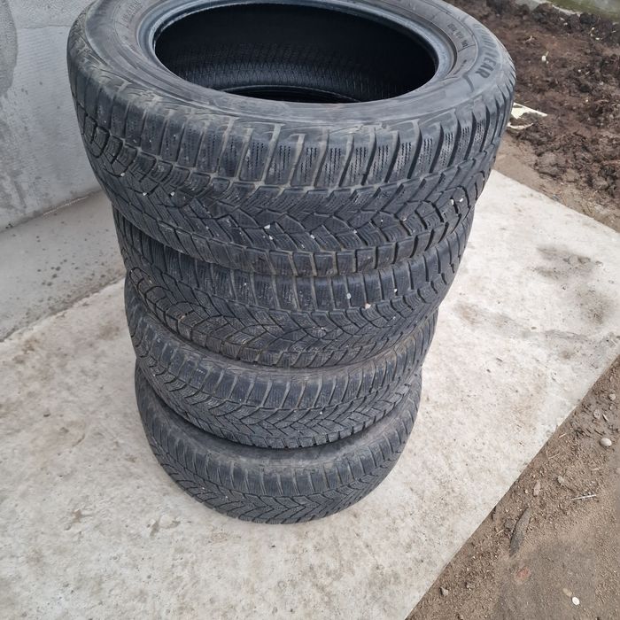 Anvelope iarna GoodYear 215 55 r16
