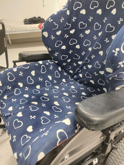 Продам инвалидную коляску