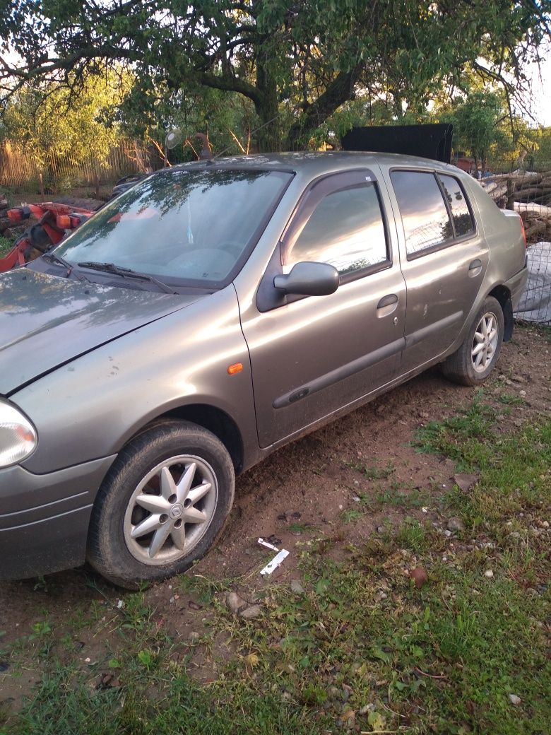 Vand Renault clio 2001