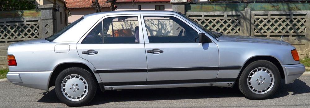 De vânzare !!! Mercedes-Benz W124 300D - An-1986