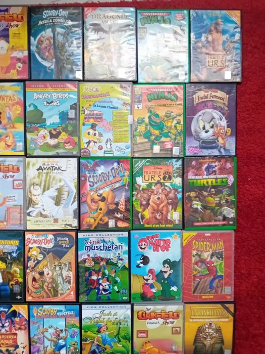 Lot 28 cd uri cu filme pentru copii. Pret 100 lei fix