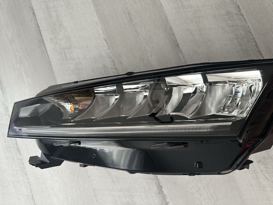 Far stanga skoda octavia 4 full led 2019-2024 Europa