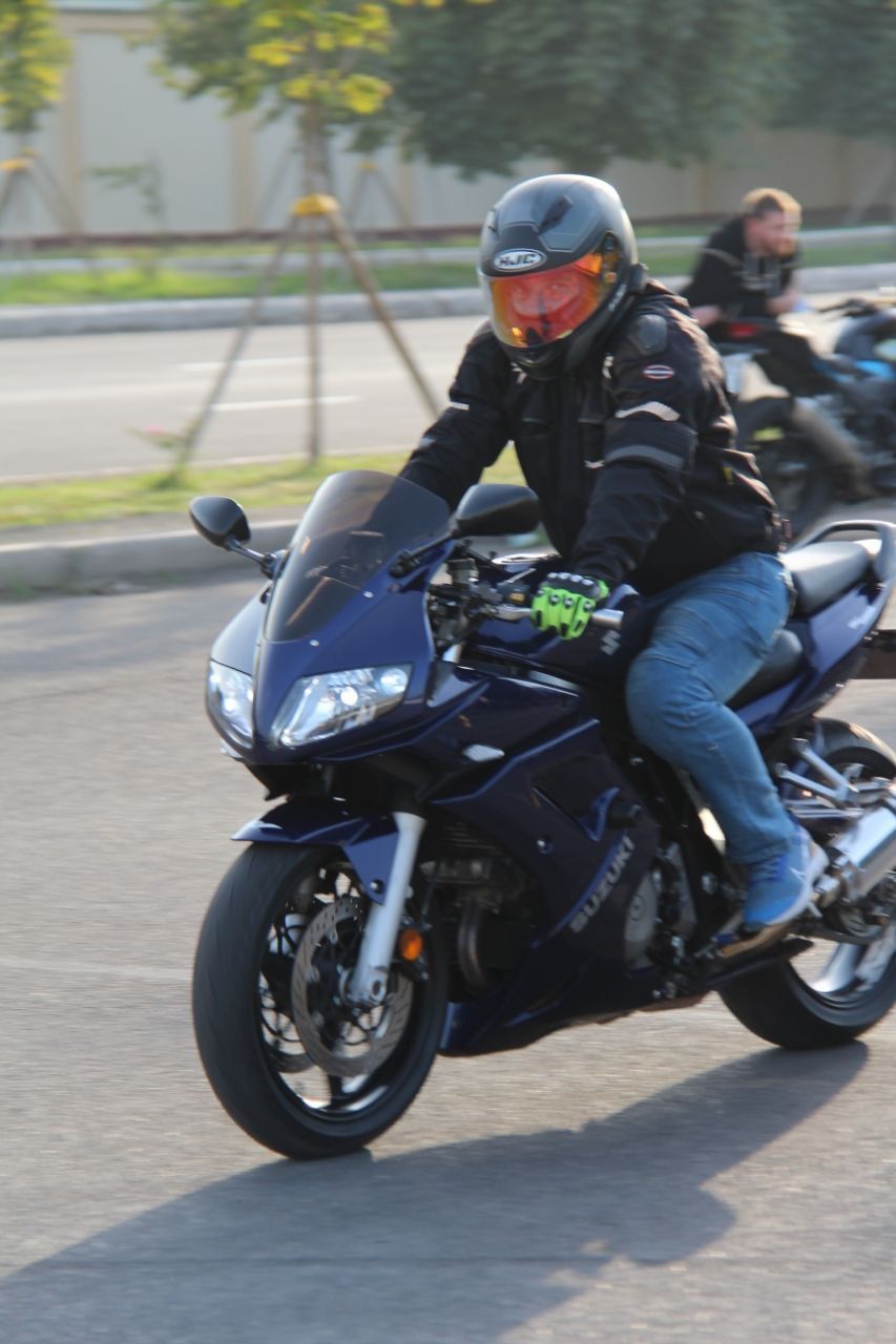 Продаю suzuki SV1000 год 2006