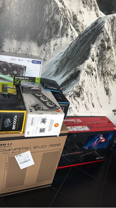 PC High-End Monitor ASUS 480Hz Ryzen 7 9800X3D RTX 5070 Ti DDR5 64GB