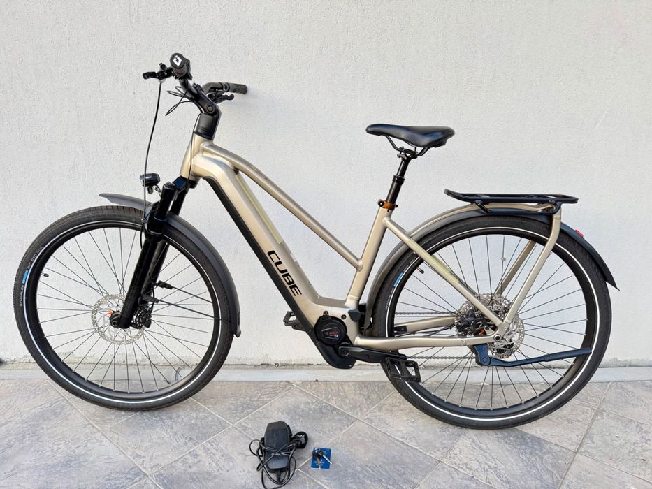 Bicicleta electrica Cube Kathmandu Pro M/L 2024 Bosch CX bat 625wh