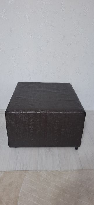 Продаётся диван .