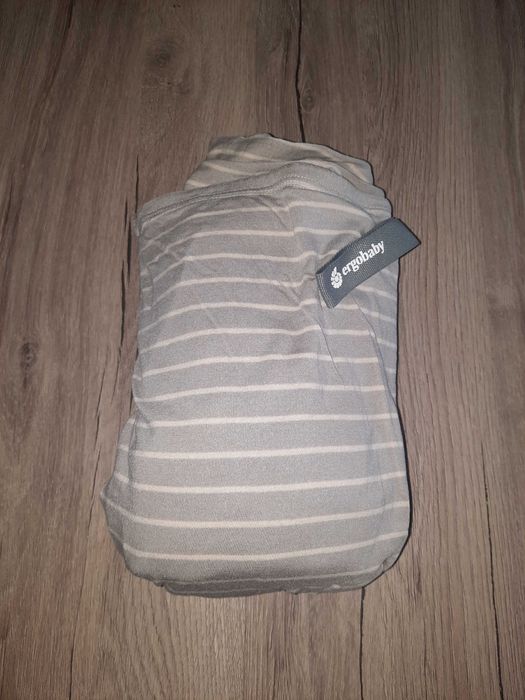 Еластичен слинг Ergobaby 6 м.(11,3 кг.)