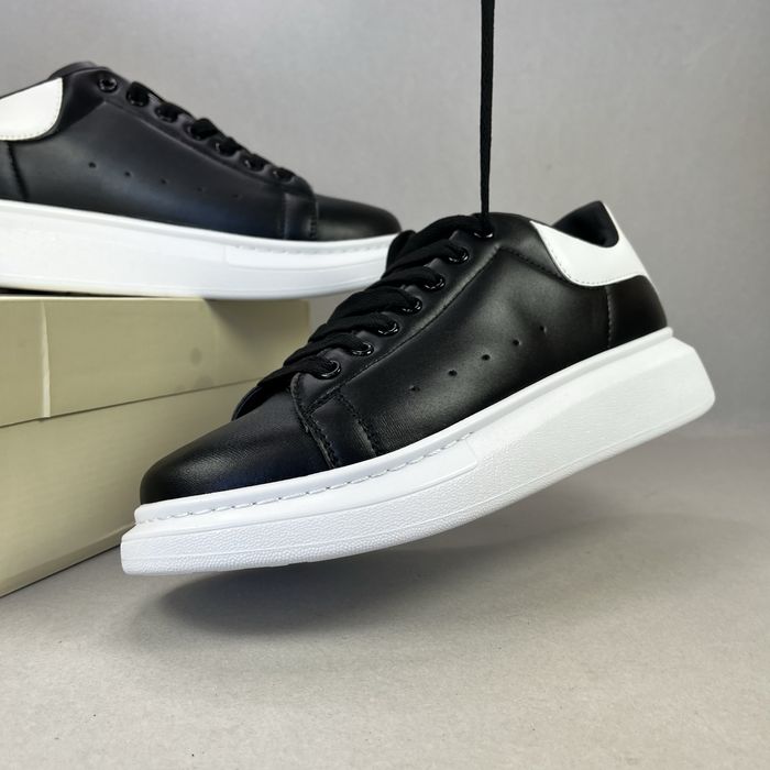 Alexander McQueen Black-White! НОВИ!