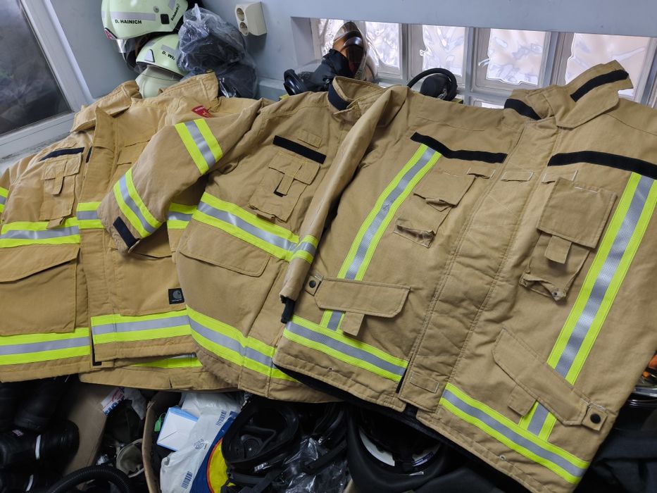 Echipamente individuale de protectie haine pompieri nomex goretex psi