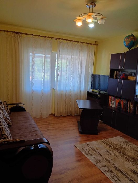 Vând apartament 3 camere Petroșani Nord