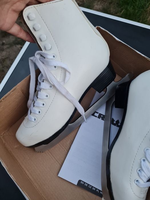Patine gheata fetite m. 35