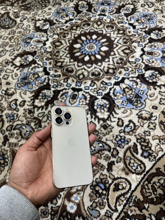 Iphone 13 pro gold