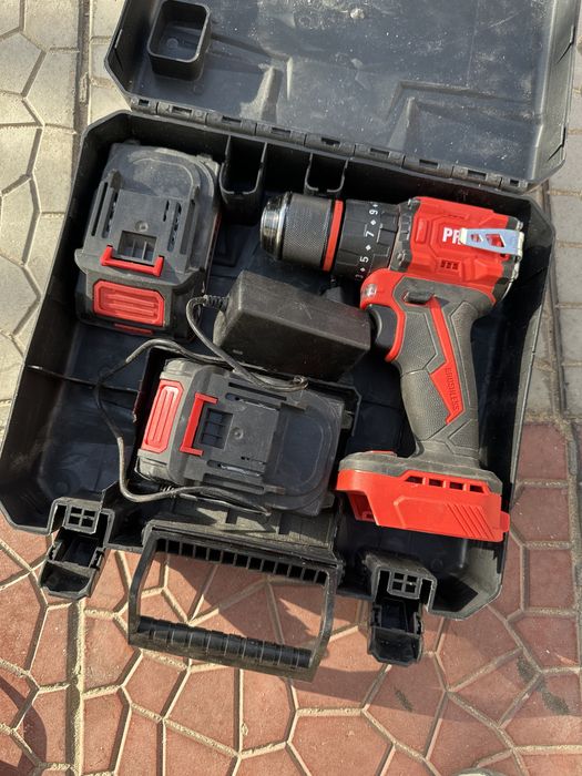 Продам шуруповерт , бу использовал 2 месяца , состояние отличное