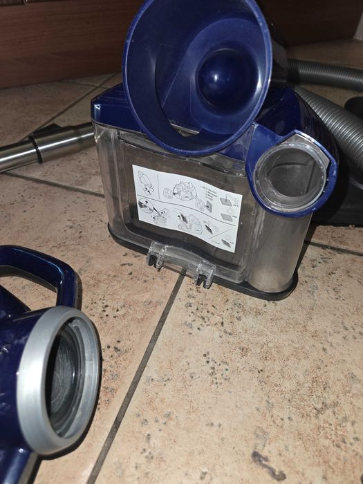 Прахосмукачка Electrolux turbocycronic  ANG 1