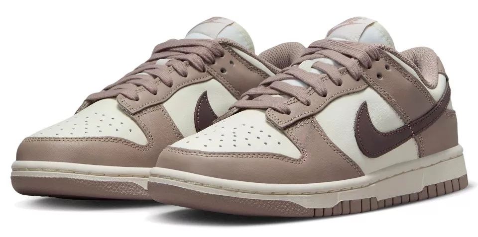 Nike dunk low off white