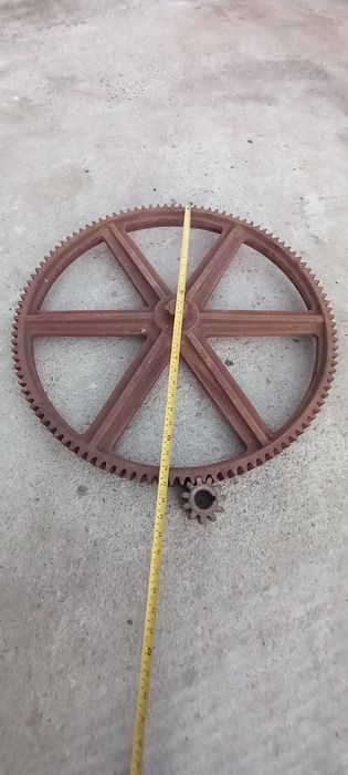 roata dințată diametru 68 cm și pinion